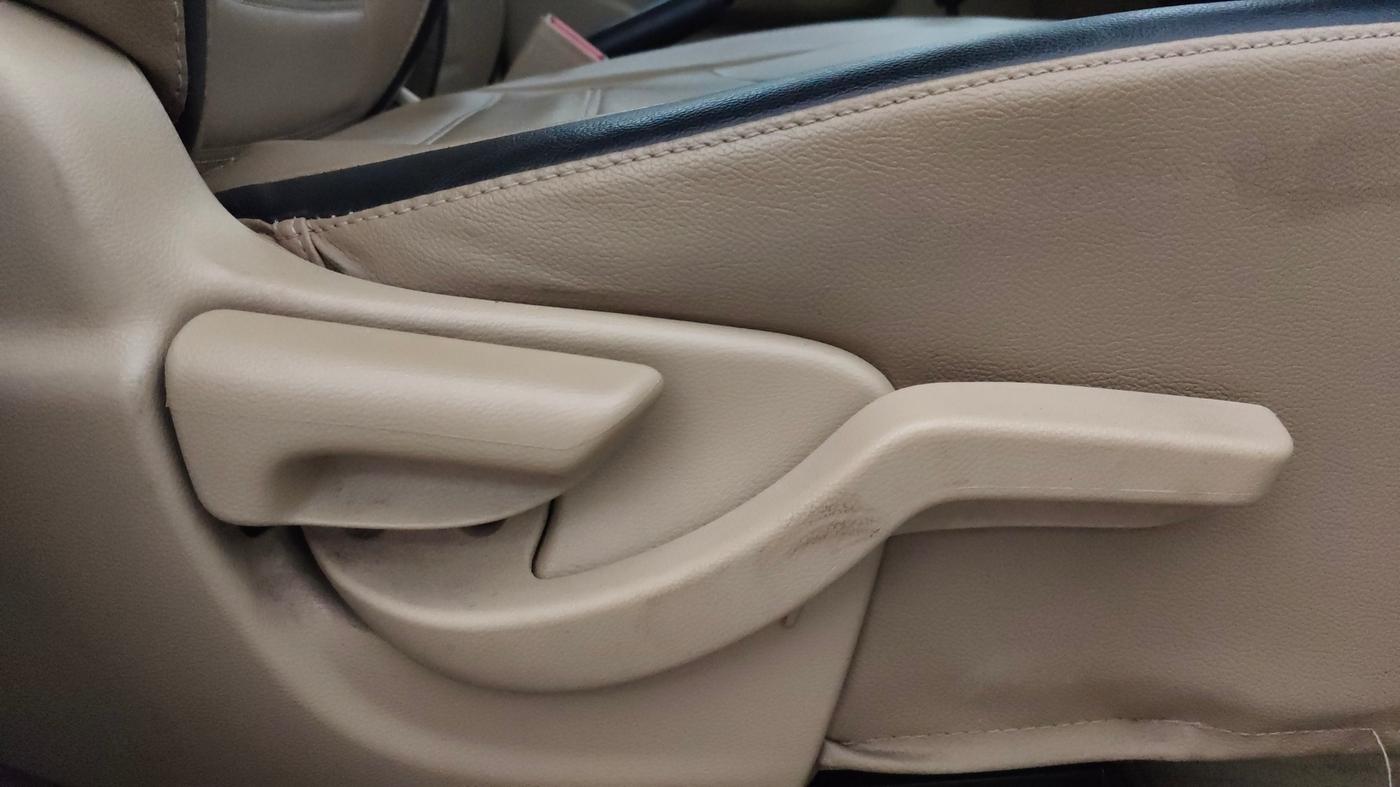 2017 Honda Amaze 1.2L I-VTEC SX, Petrol, Manual, 51,785 km, Driver Side Adjustment Panel
