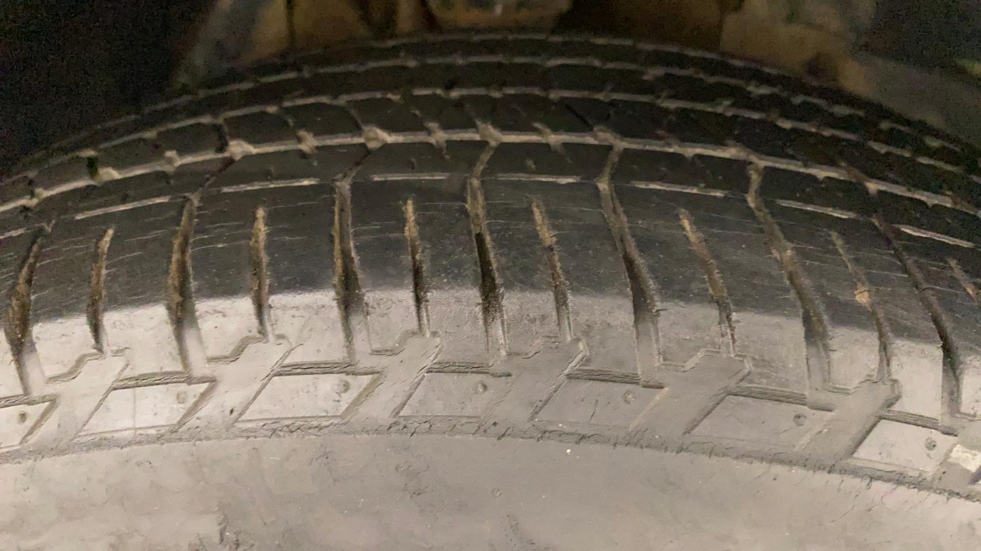 2012 Mahindra XUV500 W8, Diesel, Manual, 54,950 km, Right Front Tyre Tread
