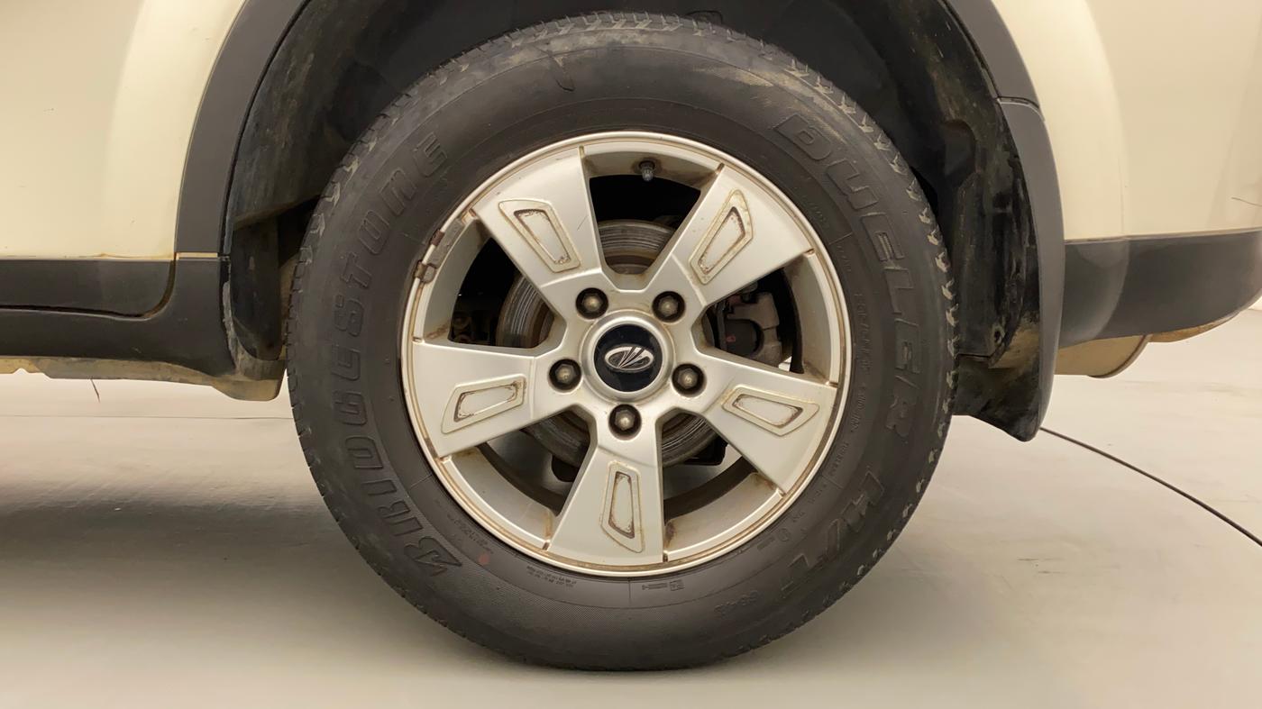 2012 Mahindra XUV500 W8, Diesel, Manual, 54,950 km, Left Rear Wheel