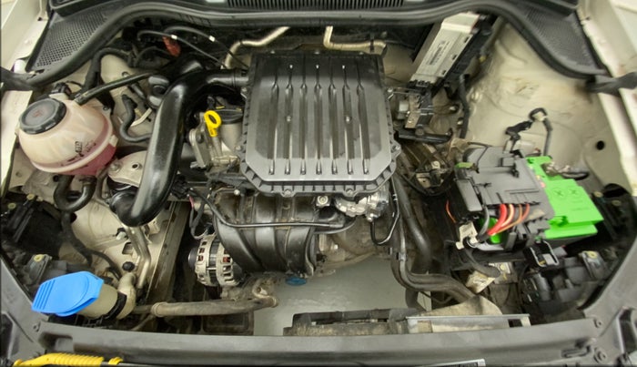 2018 Volkswagen Polo COMFORTLINE 1.0L MPI, Petrol, Manual, 51,642 km, Open Bonet