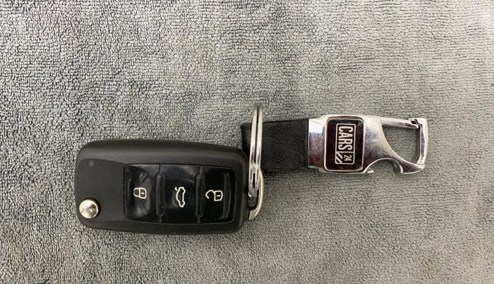 2018 Volkswagen Polo COMFORTLINE 1.0L MPI, Petrol, Manual, 51,642 km, Key Close Up