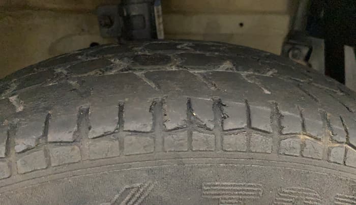 2014 Maruti Swift Dzire VDI, Diesel, Manual, 1,20,235 km, Right Front Tyre Tread