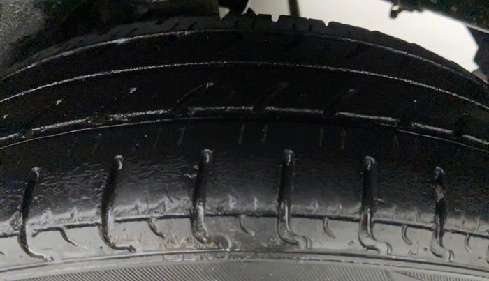 2011 Maruti A Star VXI, Petrol, Manual, 49,501 km, Left Rear Tyre Tread