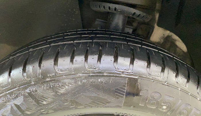 2013 Volkswagen Polo COMFORTLINE 1.2L PETROL, CNG, Manual, 74,931 km, Left Front Tyre Tread