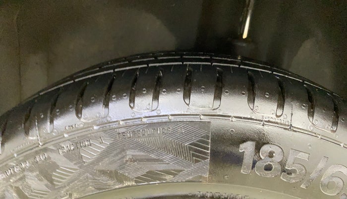 2013 Volkswagen Polo COMFORTLINE 1.2L PETROL, CNG, Manual, 74,931 km, Left Rear Tyre Tread