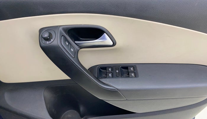 2013 Volkswagen Polo COMFORTLINE 1.2L PETROL, CNG, Manual, 74,931 km, Driver Side Door Panels Control