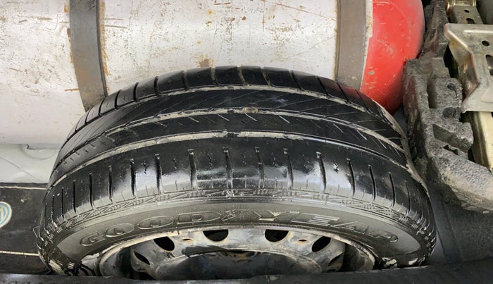 2013 Volkswagen Polo COMFORTLINE 1.2L PETROL, CNG, Manual, 74,931 km, Spare Tyre