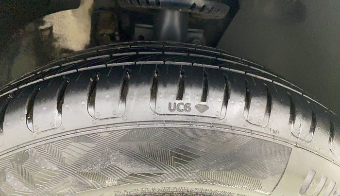 2013 Volkswagen Polo COMFORTLINE 1.2L PETROL, CNG, Manual, 74,931 km, Right Front Tyre Tread