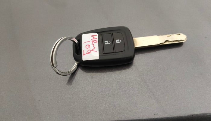 2017 Honda WR-V 1.2L I-VTEC VX MT, Petrol, Manual, 46,036 km, Key Close Up