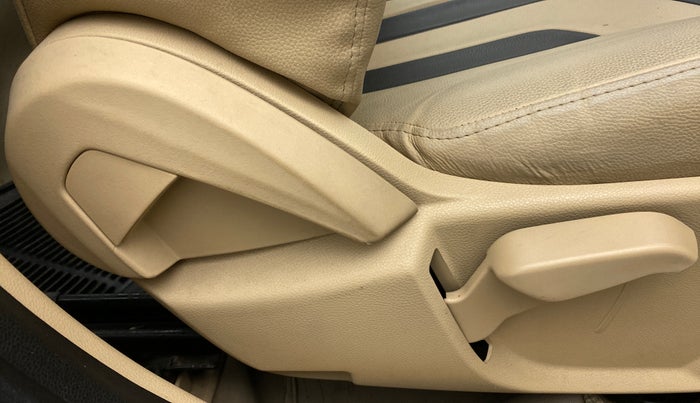 2017 Ford Figo Aspire 1.5 TITANIUM DIESEL, Diesel, Manual, 37,850 km, Driver Side Adjustment Panel