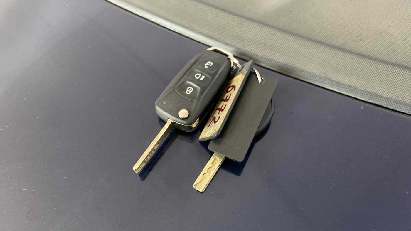 2023 Tata Tiago XZ PLUS CNG, CNG, Manual, 11,972 km, Key Close Up