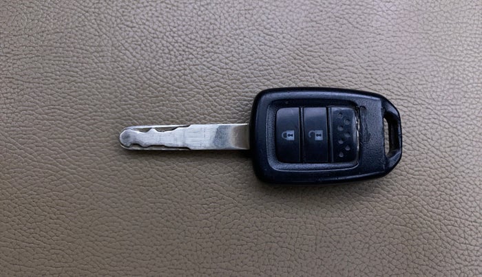 2016 Honda City 1.5L I-VTEC V MT, Petrol, Manual, 80,245 km, Key Close Up