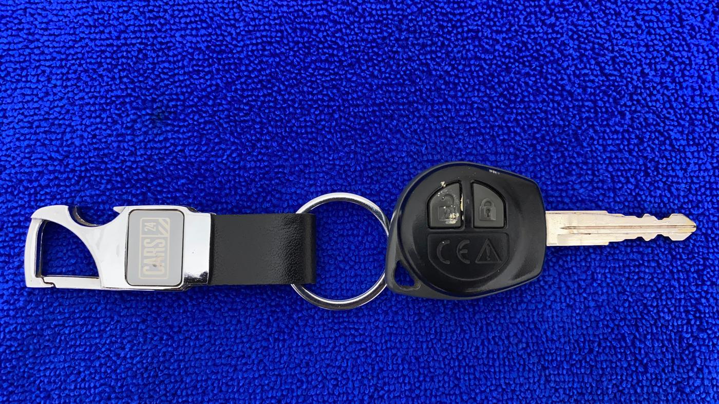 2021 Maruti Baleno DELTA PETROL 1.2, Petrol, Manual, 28,318 km, Key Close Up