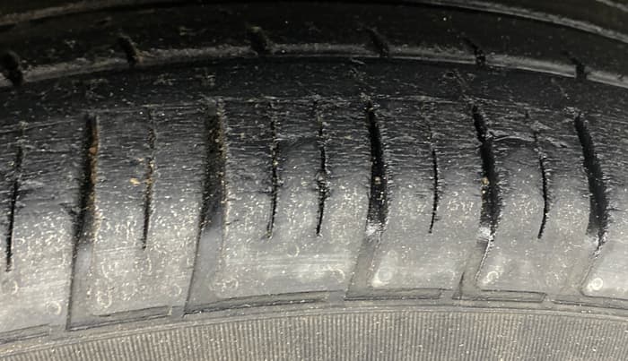 2019 Nissan Kicks XL DIESEL, Diesel, Manual, 45,956 km, Right Front Tyre Tread