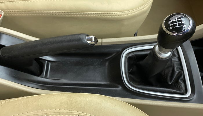 2019 Maruti Ciaz ZETA DIESEL 1.5, Diesel, Manual, 44,158 km, Gear Lever