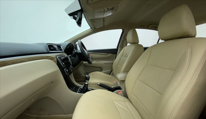 2019 Maruti Ciaz ZETA DIESEL 1.5, Diesel, Manual, 44,158 km, Right Side Front Door Cabin