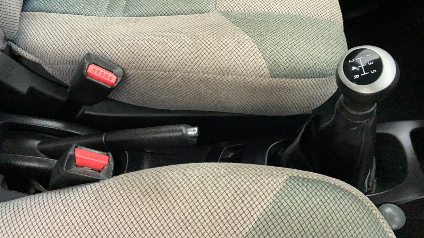 2014 Maruti Wagon R Stingray VXI, Petrol, Manual, 9,872 km, Gear Lever