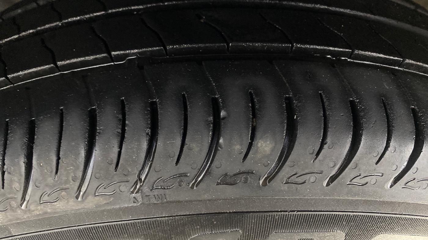 2019 Hyundai Elite i20 SPORTZ PLUS 1.2, Petrol, Manual, 60,569 km, Left Front Tyre Tread