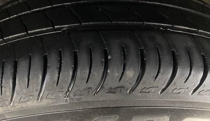 2019 Hyundai Elite i20 SPORTZ PLUS 1.2, Petrol, Manual, 60,569 km, Left Front Tyre Tread