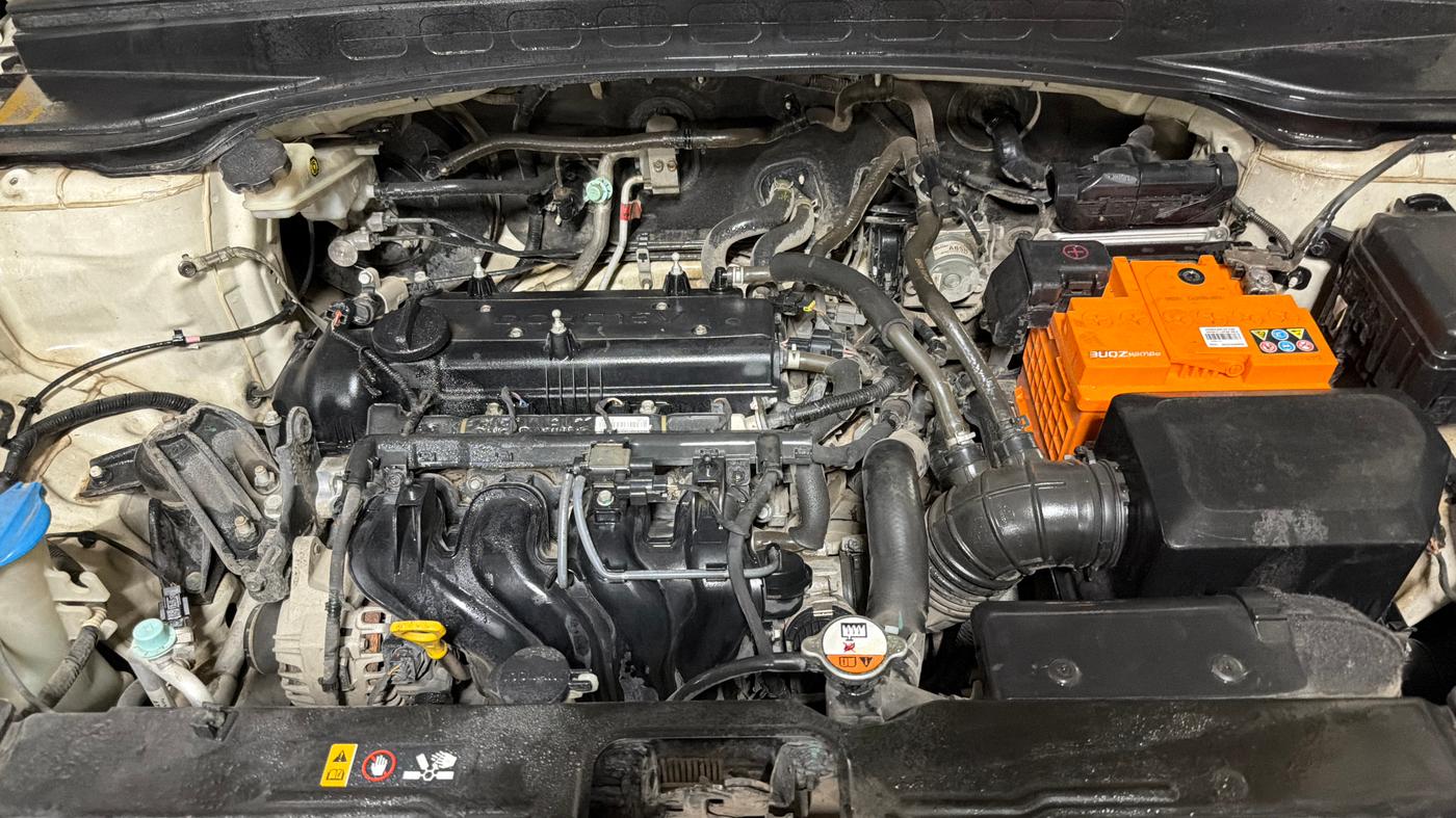 2015 Hyundai Creta SX PLUS 1.6 PETROL, Petrol, Manual, 66,754 km, Engine View
