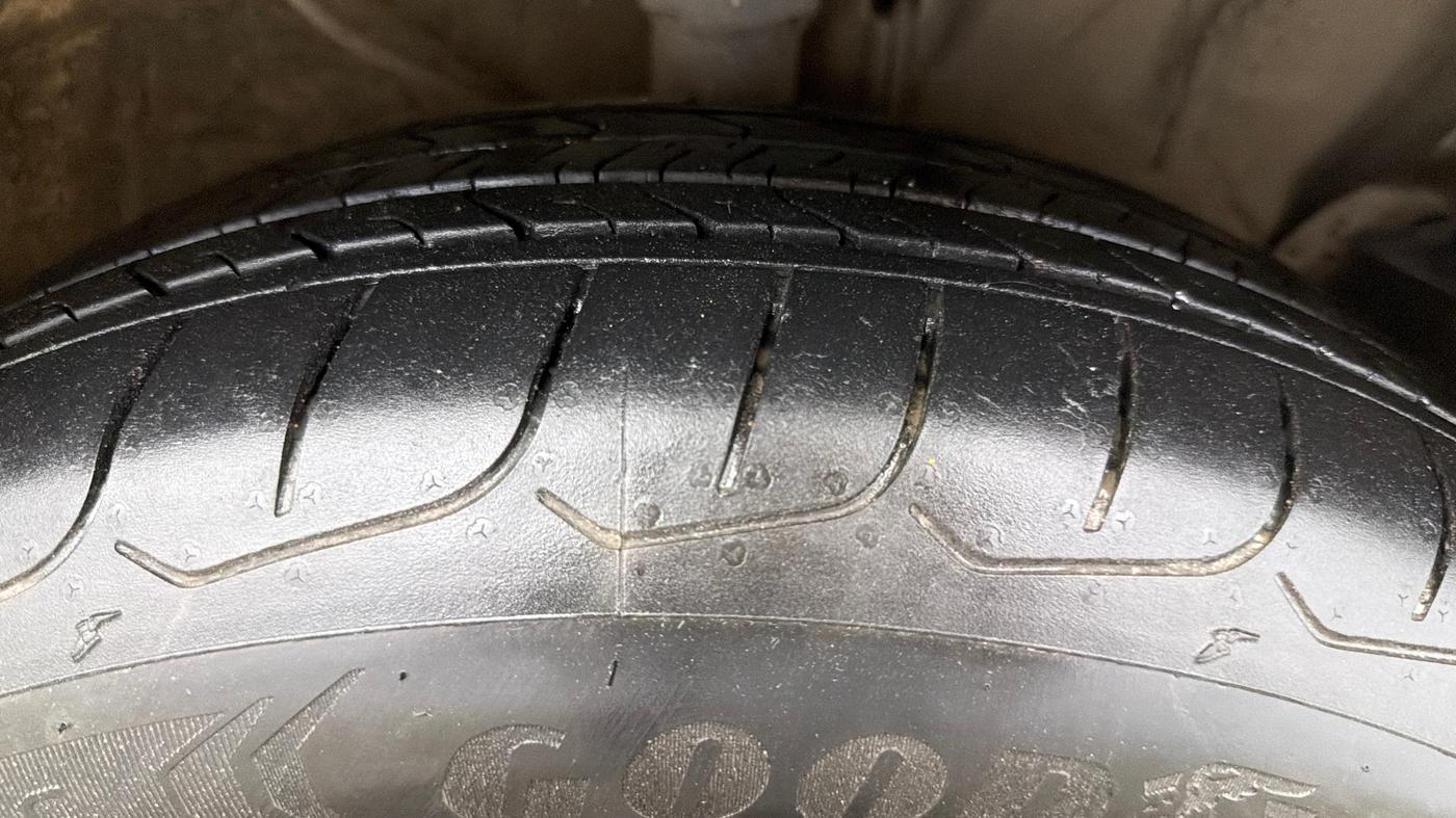 2015 Hyundai Creta SX PLUS 1.6 PETROL, Petrol, Manual, 66,754 km, Right Front Tyre Tread