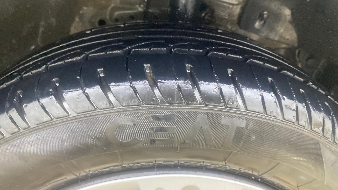 2015 Honda Amaze 1.2L I-VTEC S, Petrol, Manual, 45,722 km, Right Front Tyre Tread