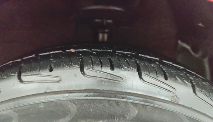 2014 Hyundai Xcent S 1.2, Petrol, Manual, 70,971 km, Right Front Tyre Tread