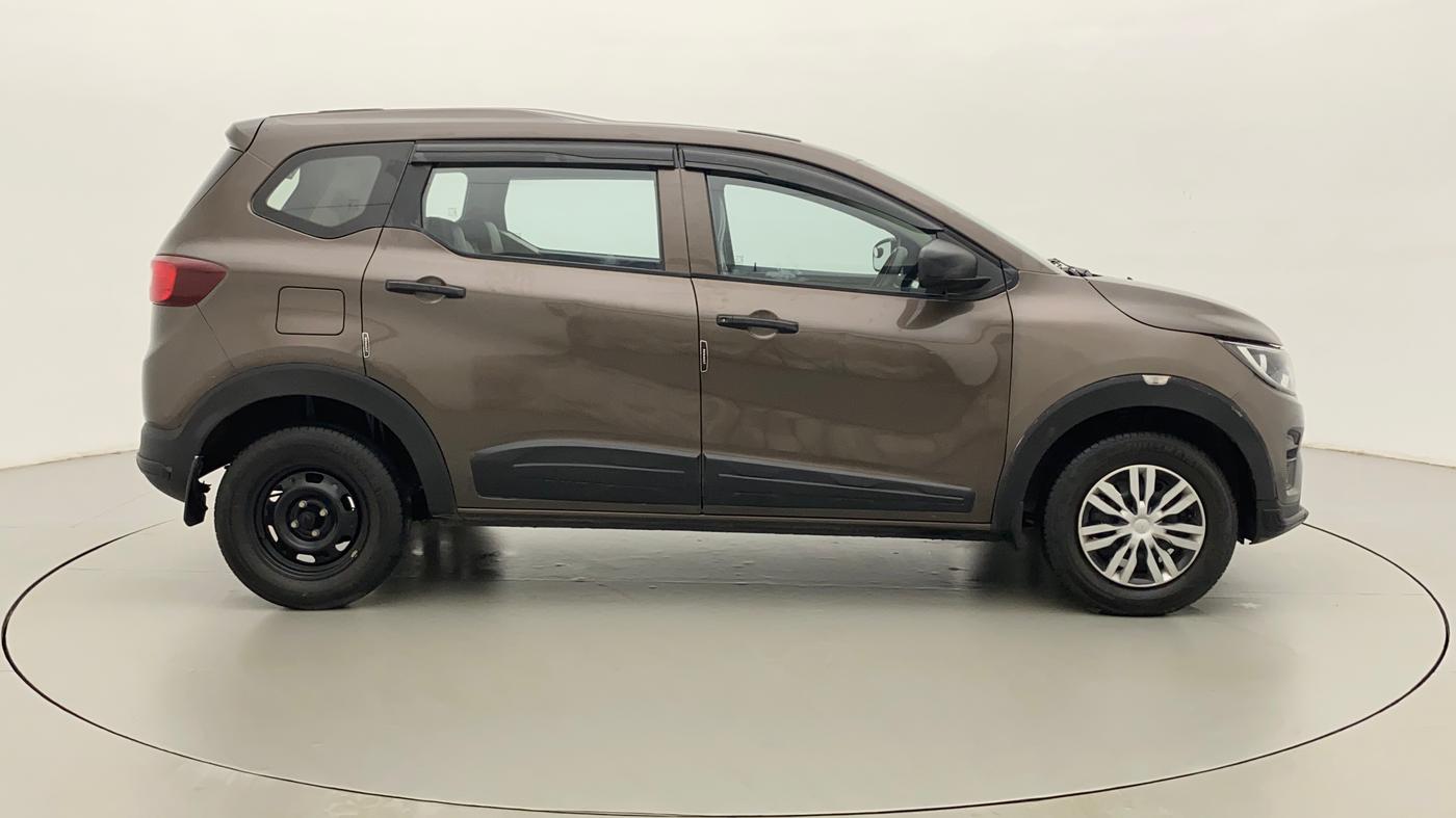 2021 Renault TRIBER RXE MT, Petrol, Manual, 32,172 km, Right Side View