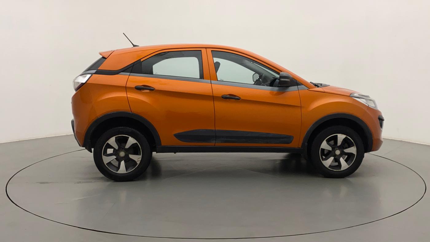 2018 Tata NEXON XM DIESEL, Diesel, Manual, 81,108 km, Right Side