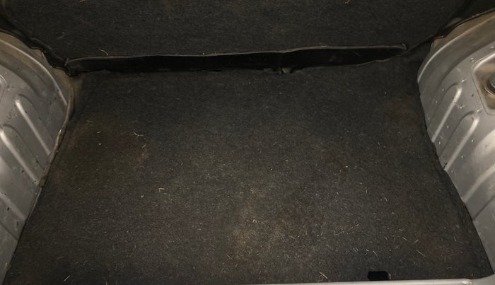 2021 Renault Kwid RXT 1.0 (O), Petrol, Manual, 1,05,770 km, Boot Inside