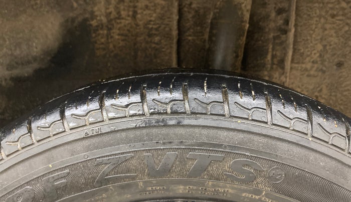 2021 Renault Kwid RXT 1.0 (O), Petrol, Manual, 1,05,770 km, Left Rear Tyre Tread