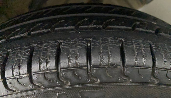 2012 Maruti Wagon R 1.0 LXI CNG, CNG, Manual, 48,766 km, Left Rear Tyre Tread