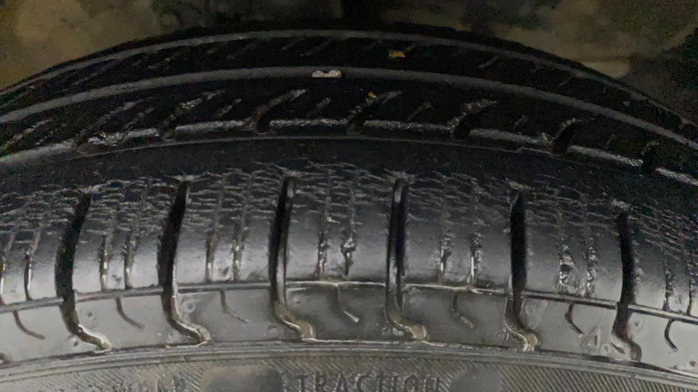2012 Maruti Wagon R 1.0 LXI CNG, CNG, Manual, 48,766 km, Right Front Tyre Tread