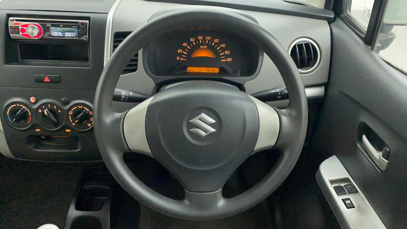 2012 Maruti Wagon R 1.0 LXI CNG, CNG, Manual, 48,766 km, Steering Wheel Close Up