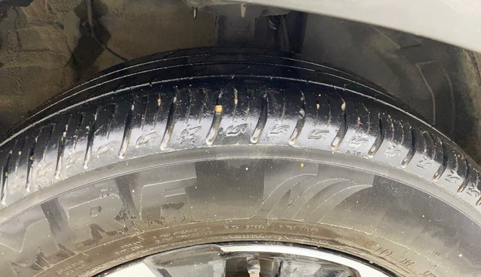 2025 KIA SONET HTX 1.5 AT, Diesel, Automatic, 27,399 km, Right Front Tyre Tread