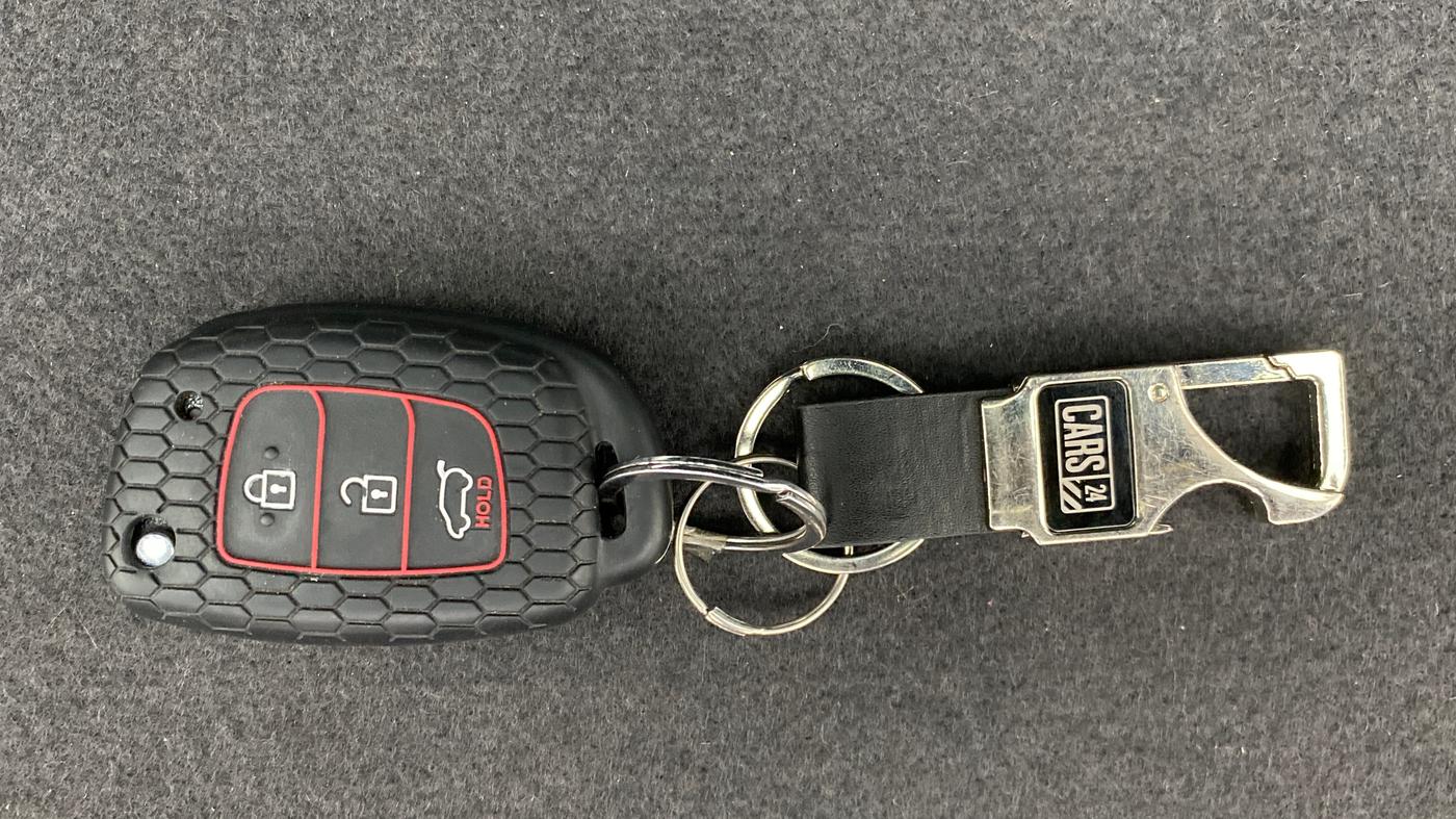 2019 Hyundai Elite i20 1.2 SPORTZ PLUS DUAL TONE VTVT, Petrol, Manual, 24,046 km, Key Close Up