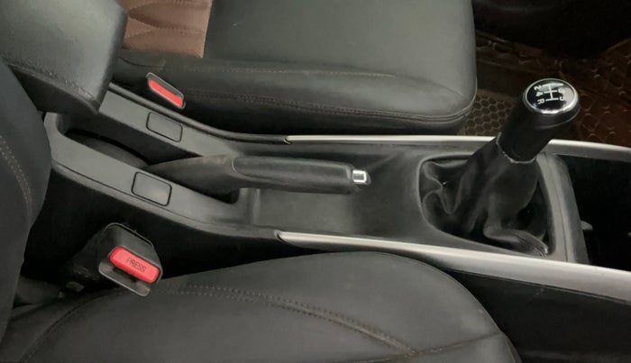 2017 Maruti Baleno ALPHA PETROL 1.2, Petrol, Manual, 70,778 km, Gear Lever