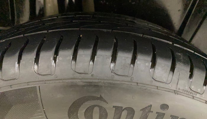 2021 Maruti XL6 ZETA AT, Petrol, Automatic, 90,896 km, Right Rear Tyre Tread