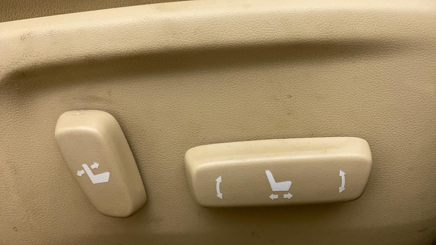 2018 Toyota YARIS VX CVT, Petrol, Automatic, 52,942 km, Driver Side Adjustment Panel