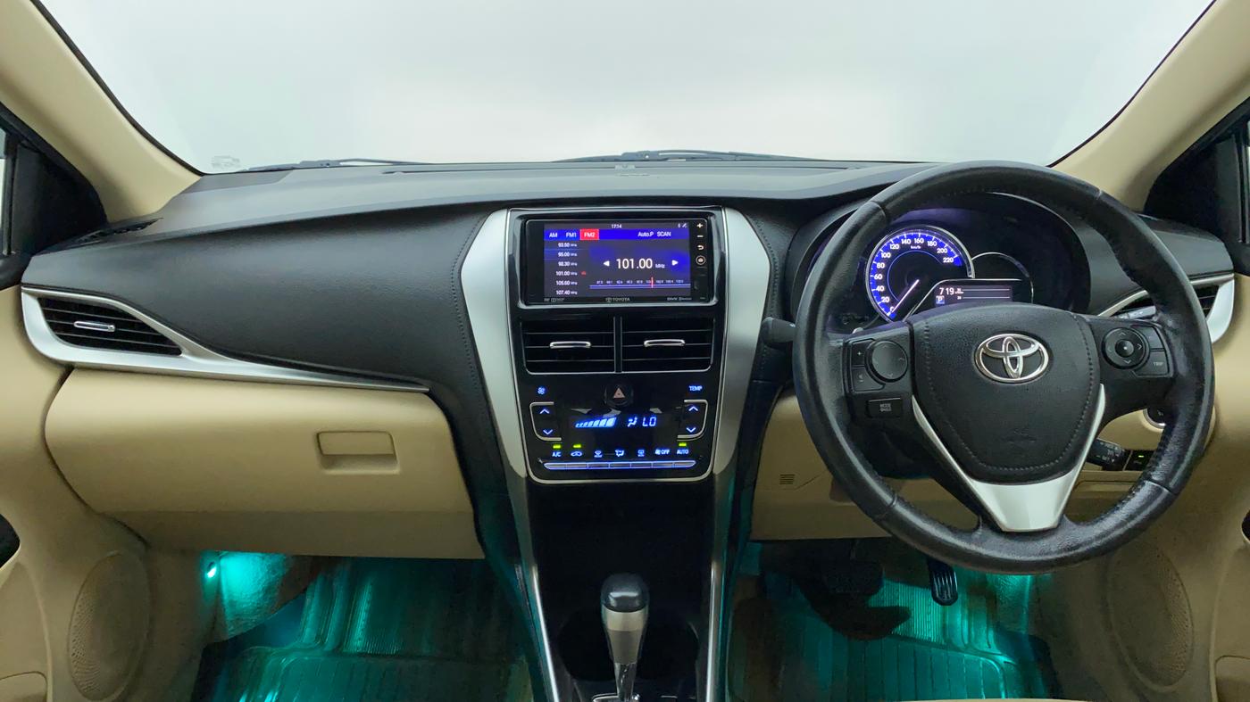 2018 Toyota YARIS VX CVT, Petrol, Automatic, 52,942 km, Dashboard