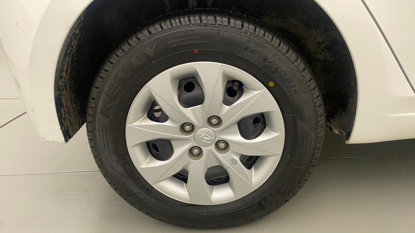 2015 Hyundai Elite i20 MAGNA 1.2, Petrol, Manual, 30,079 km, Right Rear Wheel