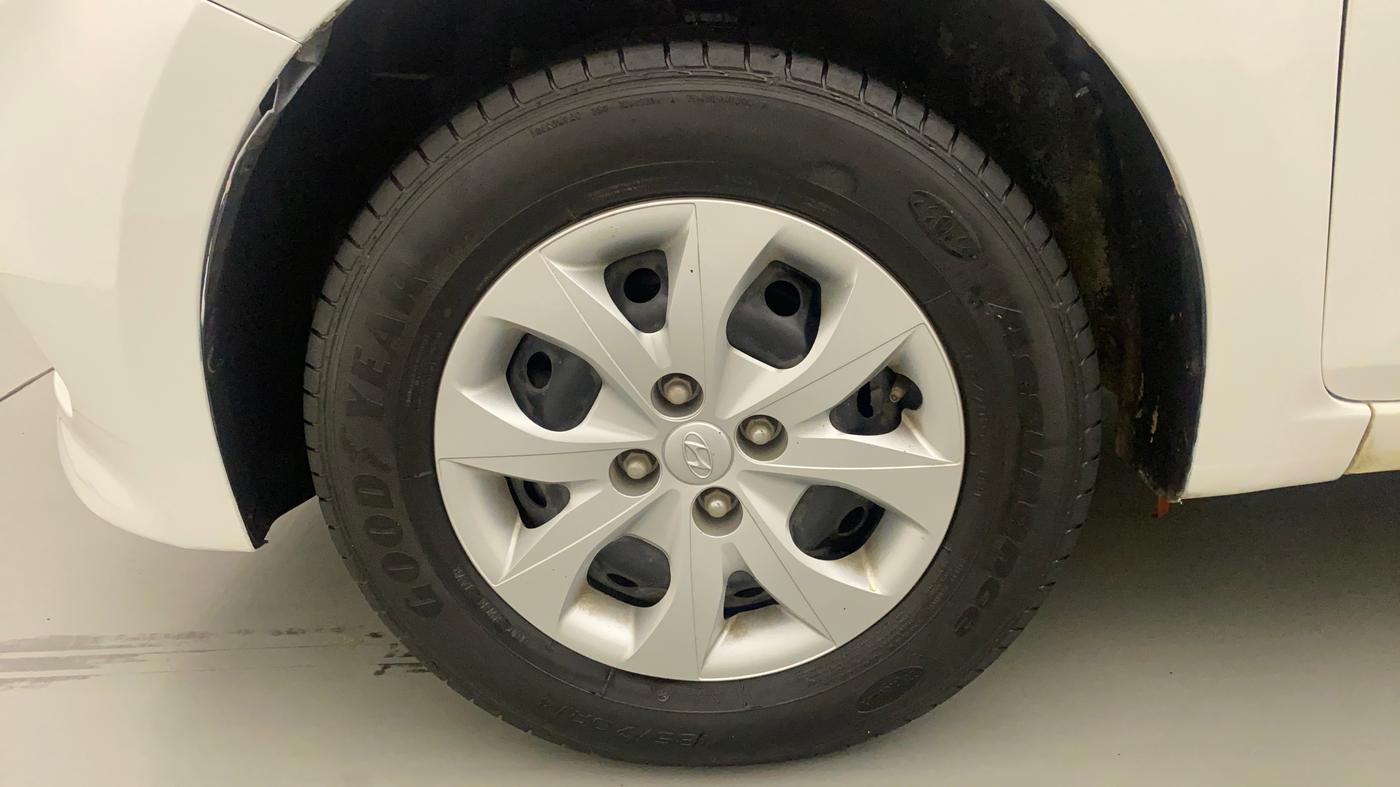 2015 Hyundai Elite i20 MAGNA 1.2, Petrol, Manual, 30,079 km, Left Front Wheel