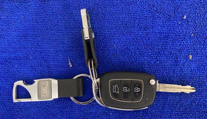 2015 Hyundai Elite i20 MAGNA 1.2, Petrol, Manual, 30,079 km, Key Close Up