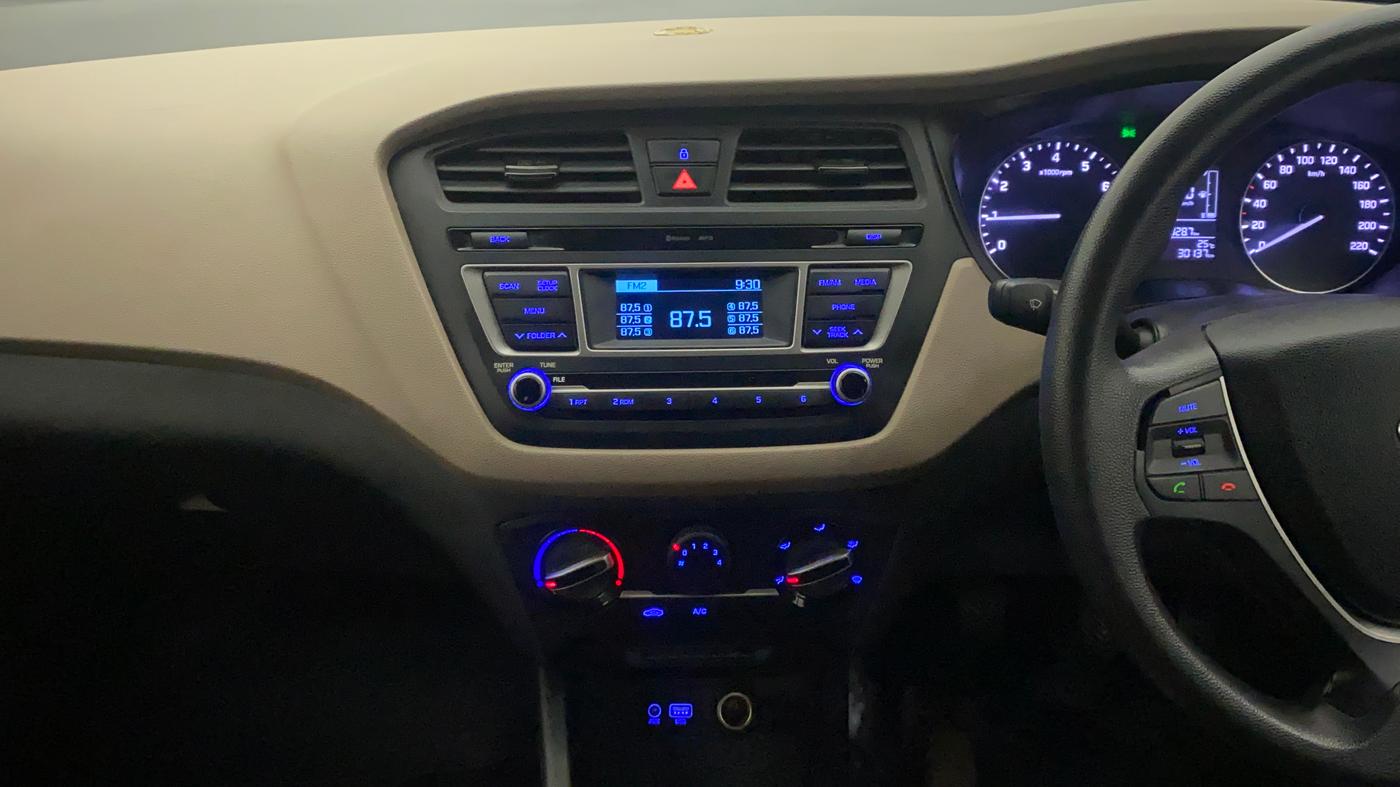 2015 Hyundai Elite i20 MAGNA 1.2, Petrol, Manual, 30,079 km, Air Conditioner