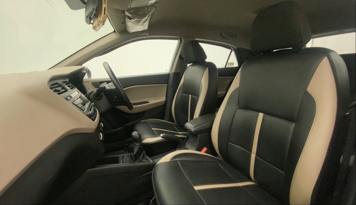 2015 Hyundai Elite i20 MAGNA 1.2, Petrol, Manual, 30,079 km, Right Side Front Door Cabin
