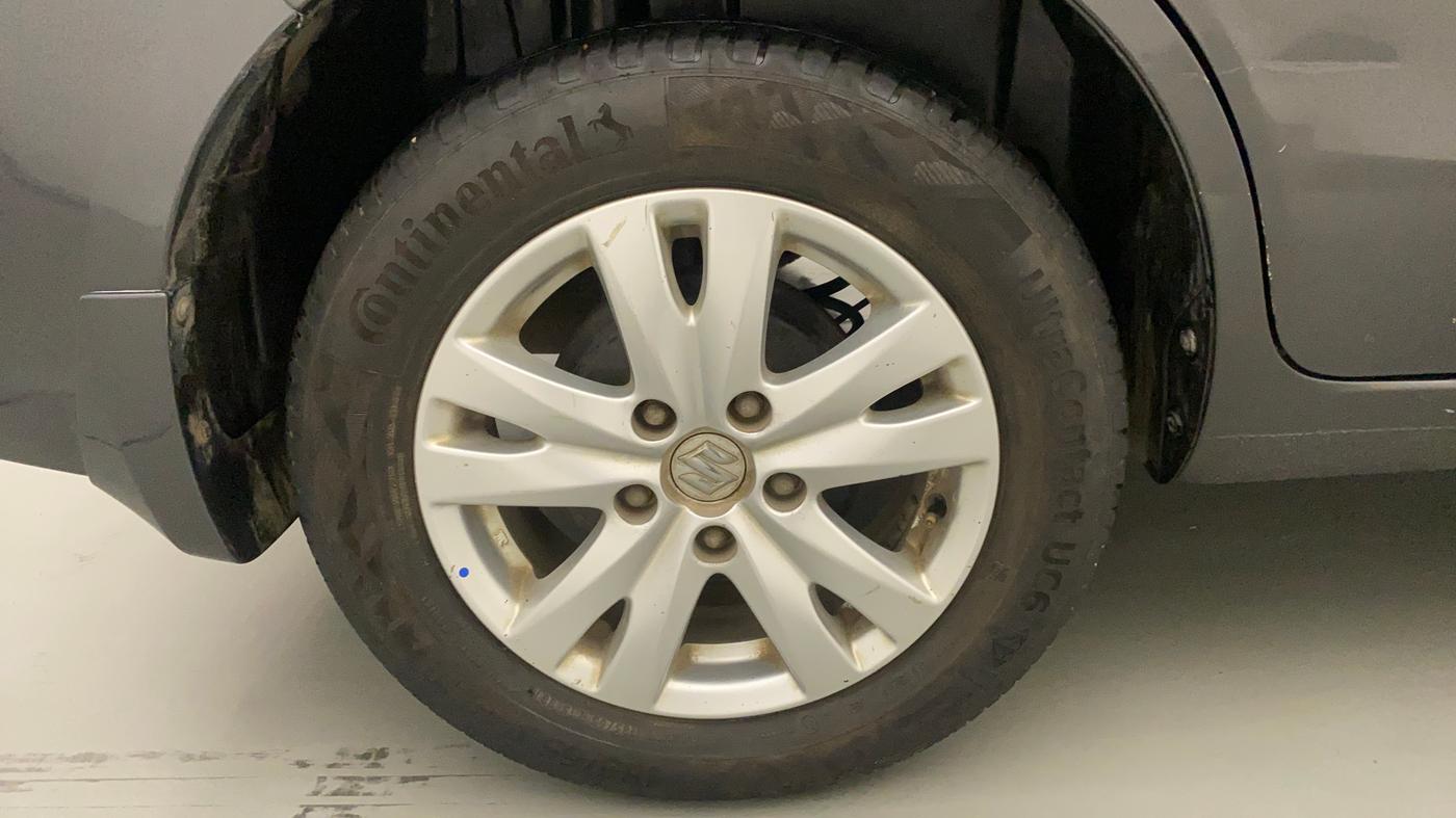 2018 Maruti Ertiga ZDI SHVS, Diesel, Manual, 47,377 km, Right Rear Wheel