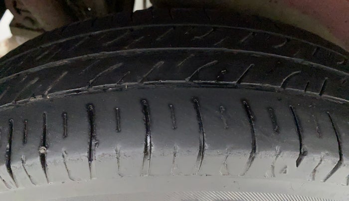 2013 Maruti Wagon R 1.0 LXI CNG, CNG, Manual, 72,324 km, Right Rear Tyre Tread