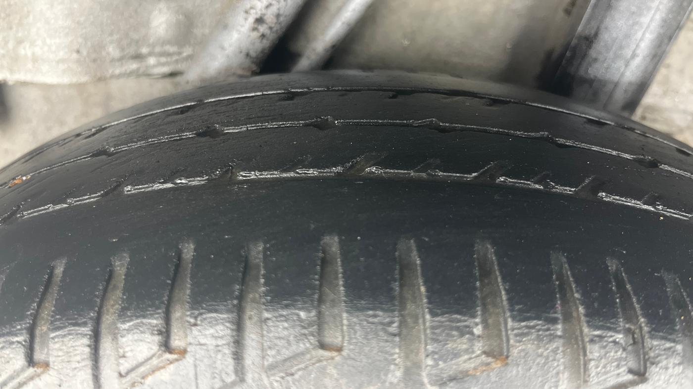 2015 Honda City 1.5L I-VTEC SV, Petrol, Manual, 1,43,760 km, Left Rear Tyre Tread