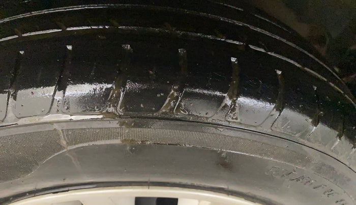 2020 Maruti Dzire VXI AMT, Petrol, Automatic, 52,694 km, Right Rear Tyre Tread