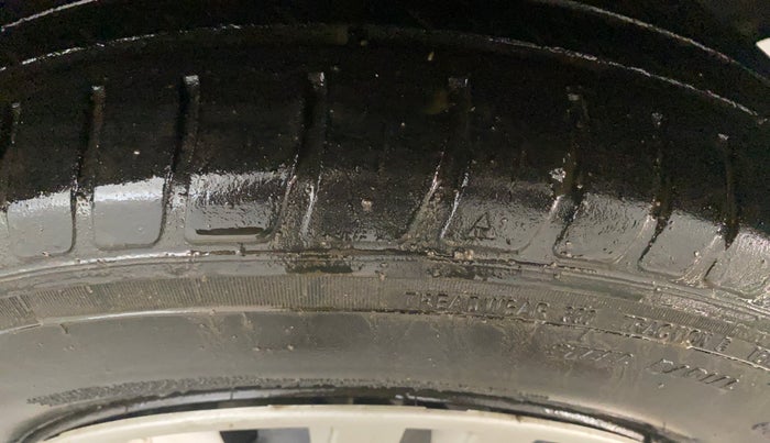 2020 Maruti Dzire VXI AMT, Petrol, Automatic, 52,694 km, Left Rear Tyre Tread